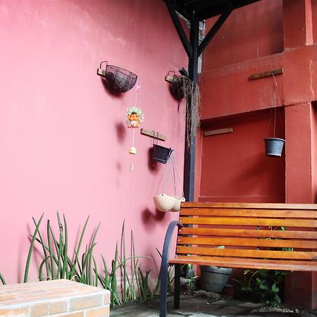 Rada Arak 79/4 Hostel Chiang Mai Zewnętrze zdjęcie