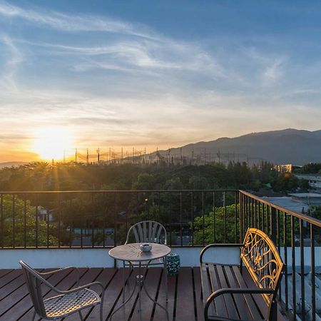 Rada Arak 79/4 Hostel Chiang Mai Zewnętrze zdjęcie